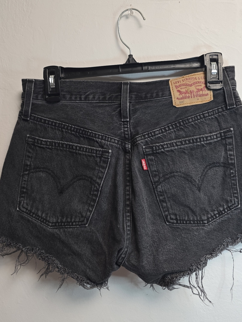 Levi’s 501 Black Denim Shorts High Rise Button Fly Distressed S - Picture 7 of 10